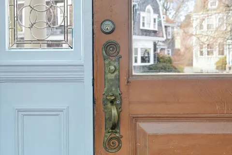 $699,900 | 6 Clinton Place, New Bedford, MA 02740