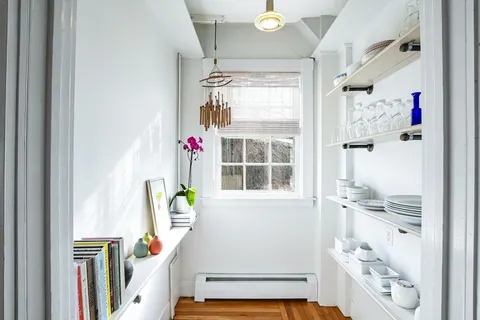 $699,900 | 6 Clinton Place, New Bedford, MA 02740