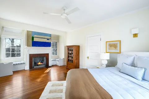 $699,900 | 6 Clinton Place, New Bedford, MA 02740