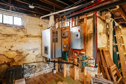 $699,900 | 6 Clinton Place, New Bedford, MA 02740