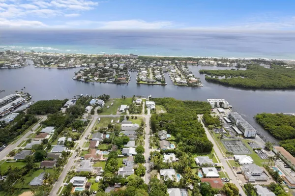 $4,199 | 711 Northeast 8th Avenue, Boynton Beach, FL 33435