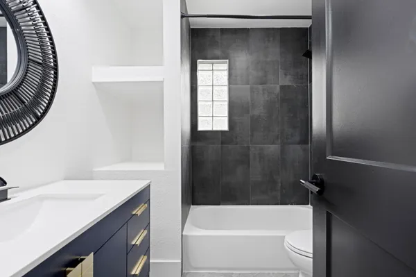 $4,199 | 711 Northeast 8th Avenue, Boynton Beach, FL 33435