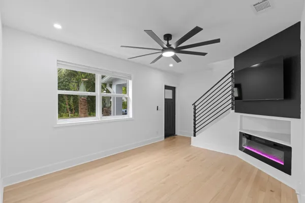 $4,199 | 711 Northeast 8th Avenue, Boynton Beach, FL 33435