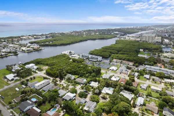 $4,199 | 711 Northeast 8th Avenue, Boynton Beach, FL 33435