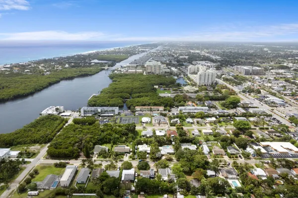 $4,199 | 711 Northeast 8th Avenue, Boynton Beach, FL 33435