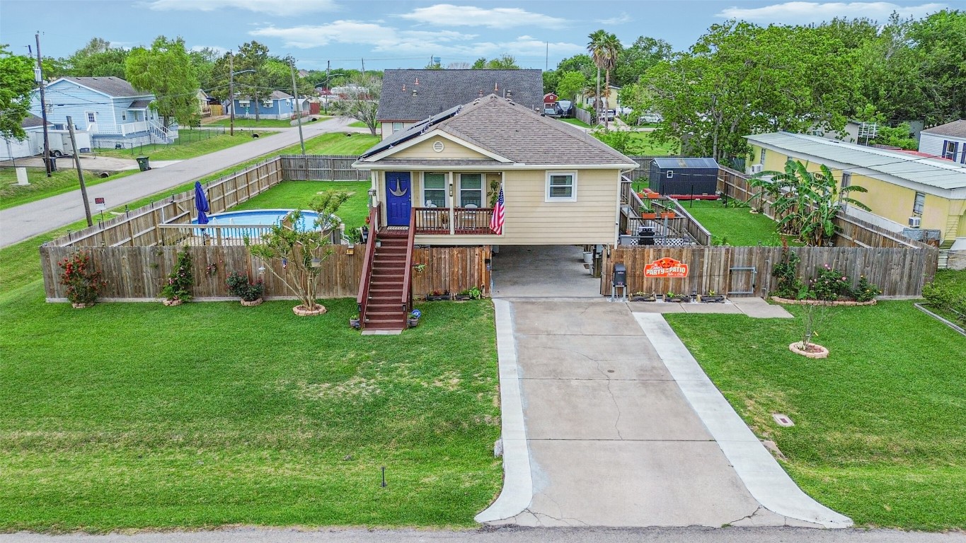 448 7th Street Dickinson, TX 77539 - Photo 3 of 32 Large Corner Lot