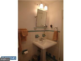 3641 Warren Street Philadelphia, PA 19104 - Photo 7 of 12