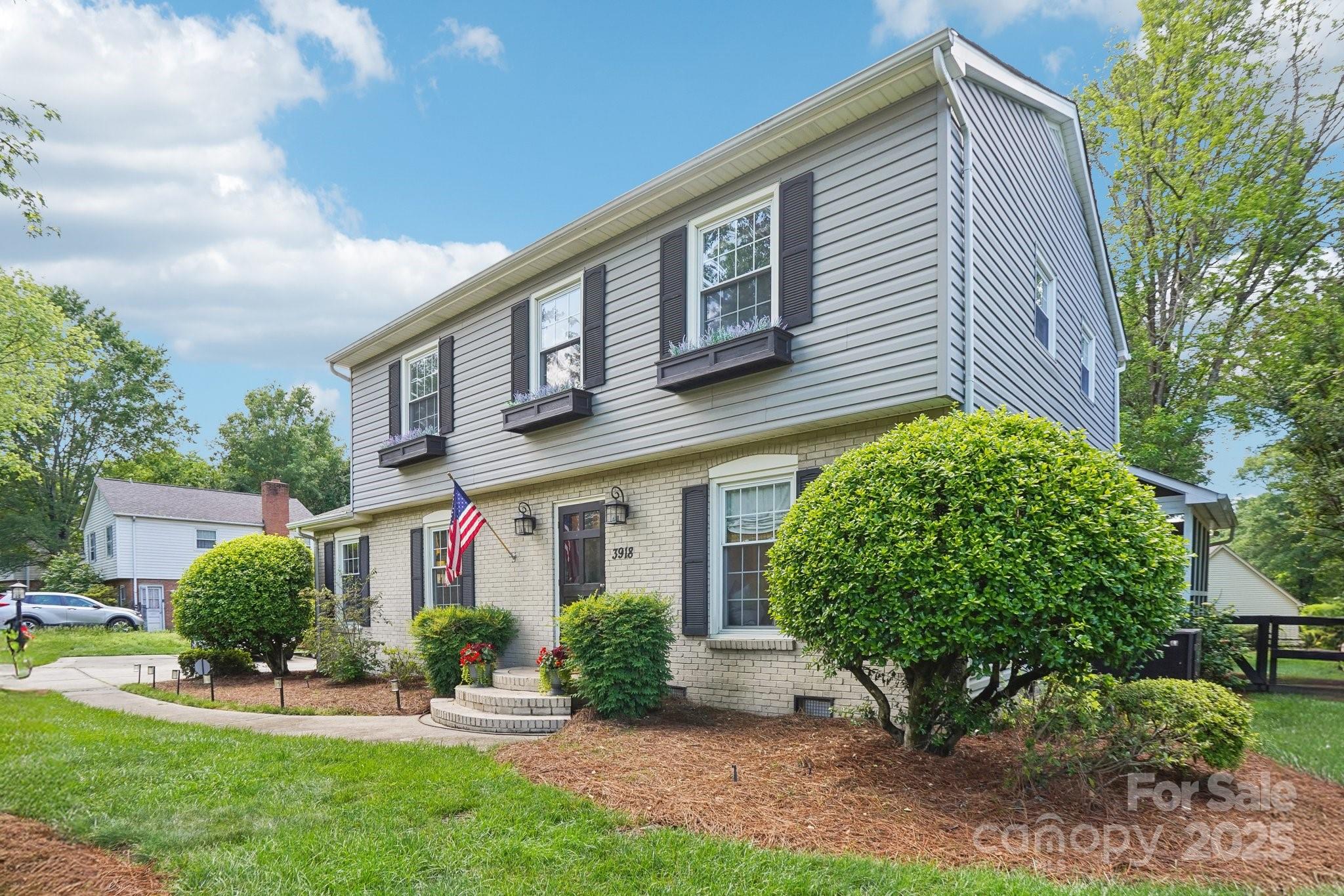 3918 Rea Road Charlotte, NC 28226 - Photo 4 of 44 Gallery Image 4