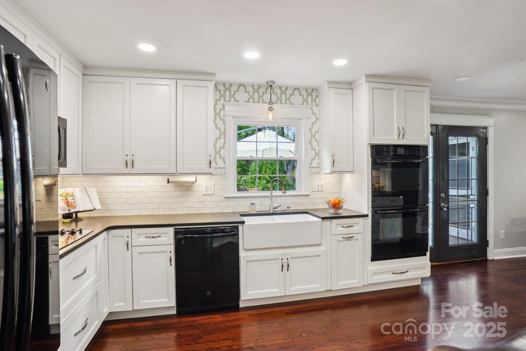 3918 Rea Road Charlotte, NC 28226 - Photo 6 of 44 Gallery Image 6