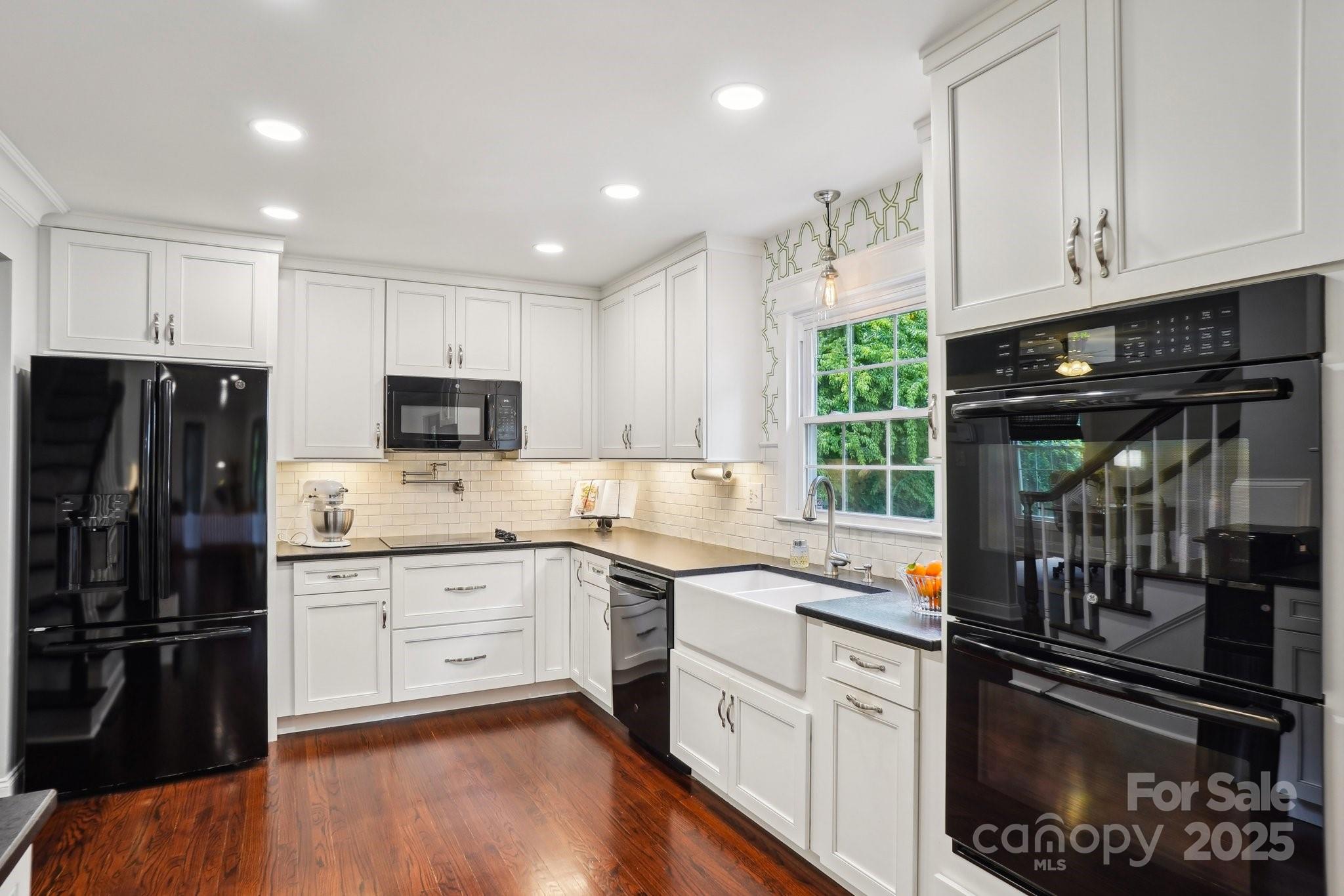 3918 Rea Road Charlotte, NC 28226 - Photo 8 of 44 Gallery Image 8