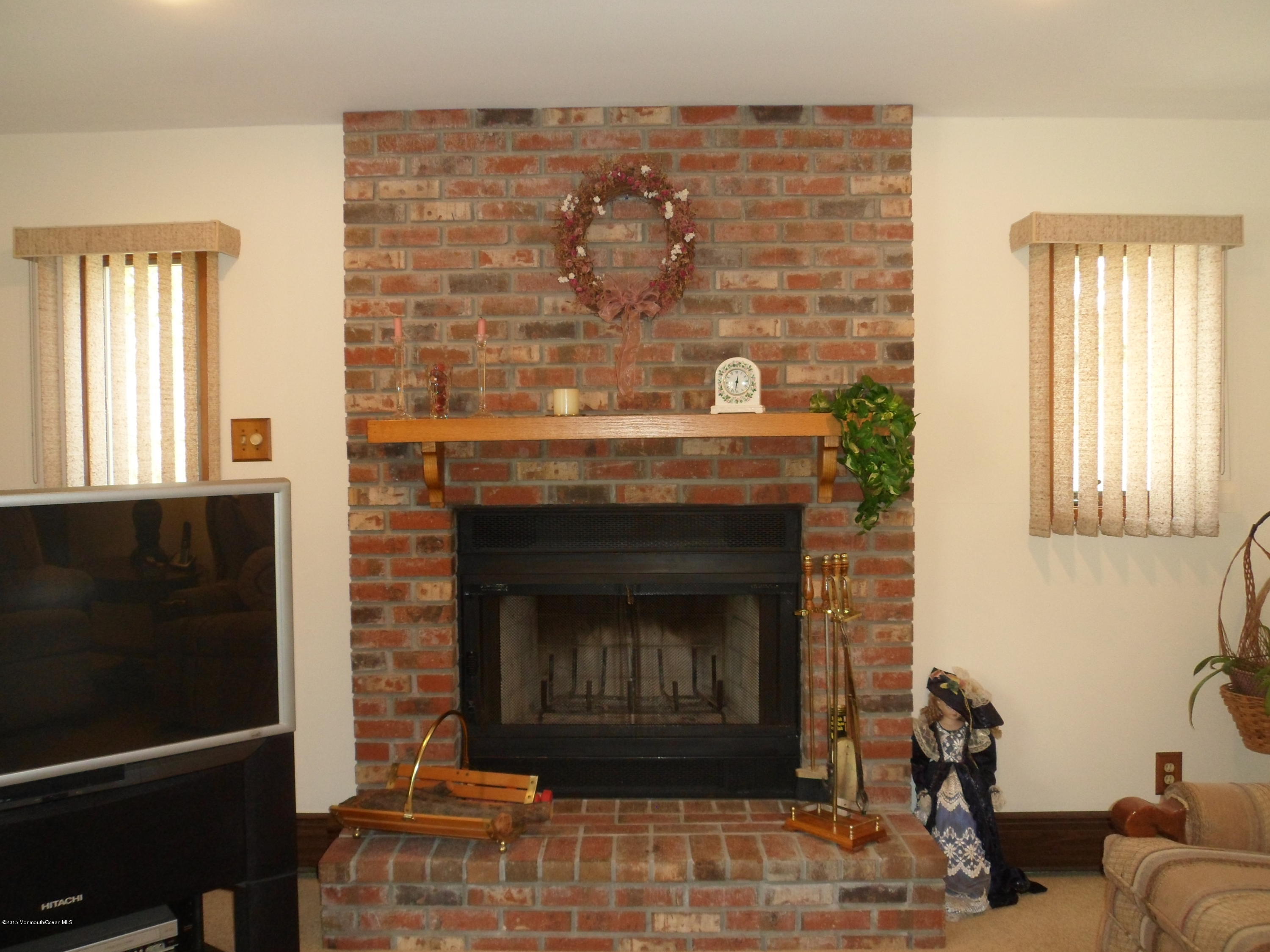 1220 Sleepy Hollow Road Point Pleasant, NJ 08742 - Photo 4 of 14 SAM_2451