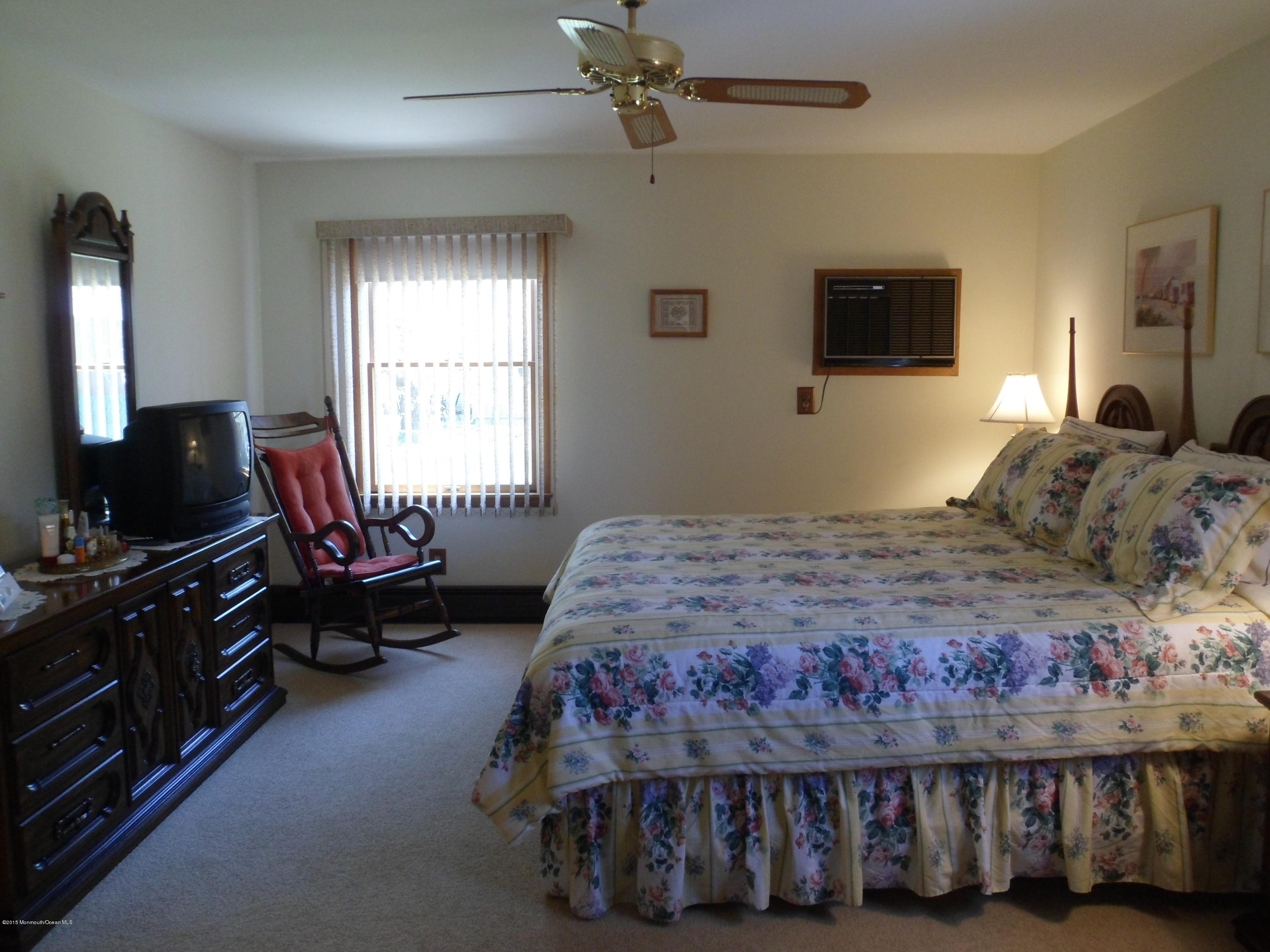 1220 Sleepy Hollow Road Point Pleasant, NJ 08742 - Photo 8 of 14 SAM_2453