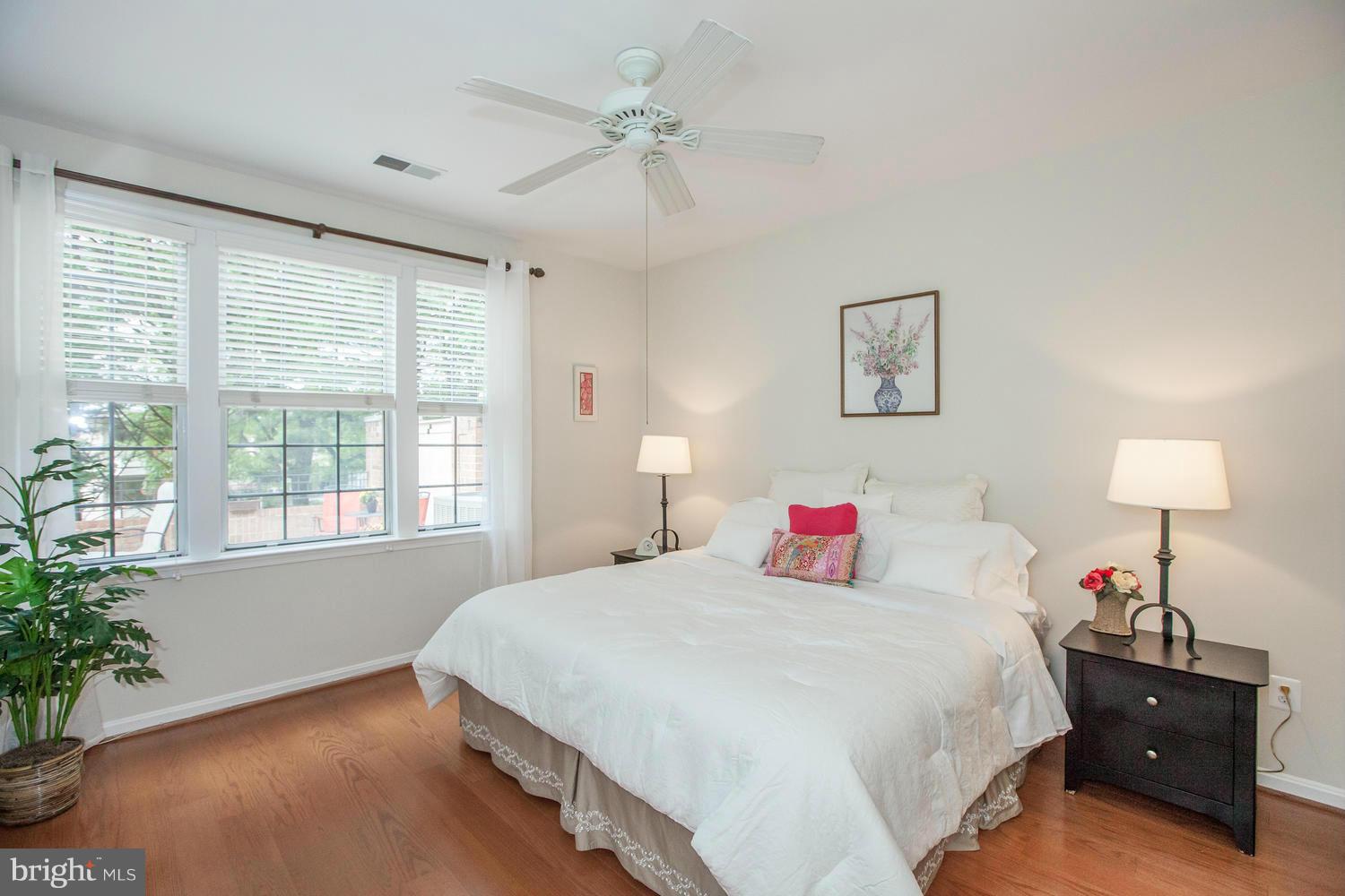 7035 Haycock Road, Unit F Falls Church, VA 22043 - Photo 13 of 30 Bedroom (Master)
