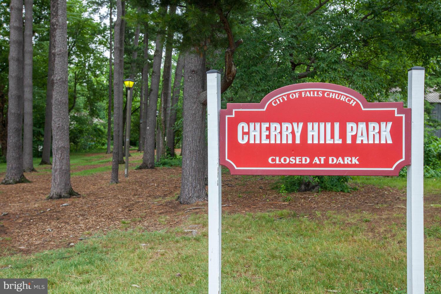 7035 Haycock Road, Unit F Falls Church, VA 22043 - Photo 28 of 30 Community