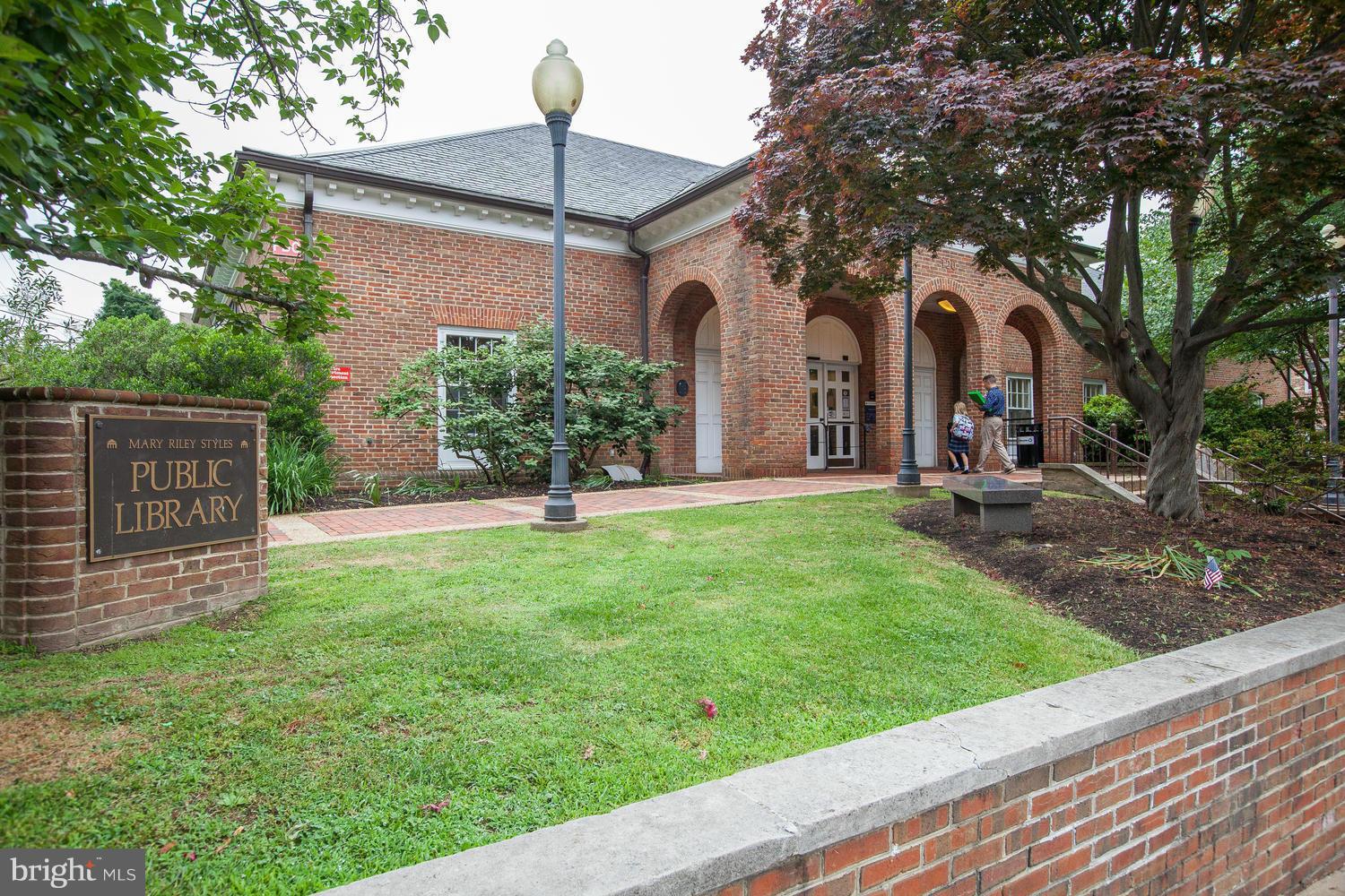 7035 Haycock Road, Unit F Falls Church, VA 22043 - Photo 30 of 30 Community