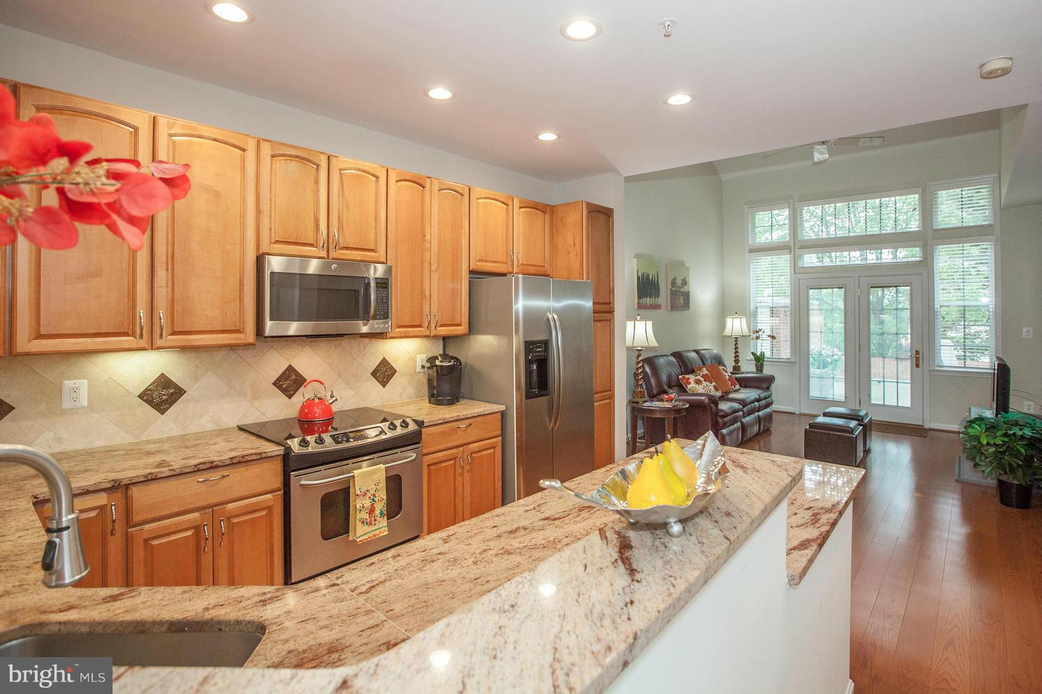 7035 Haycock Road, Unit F Falls Church, VA 22043 - Photo 8 of 30 Kitchen
