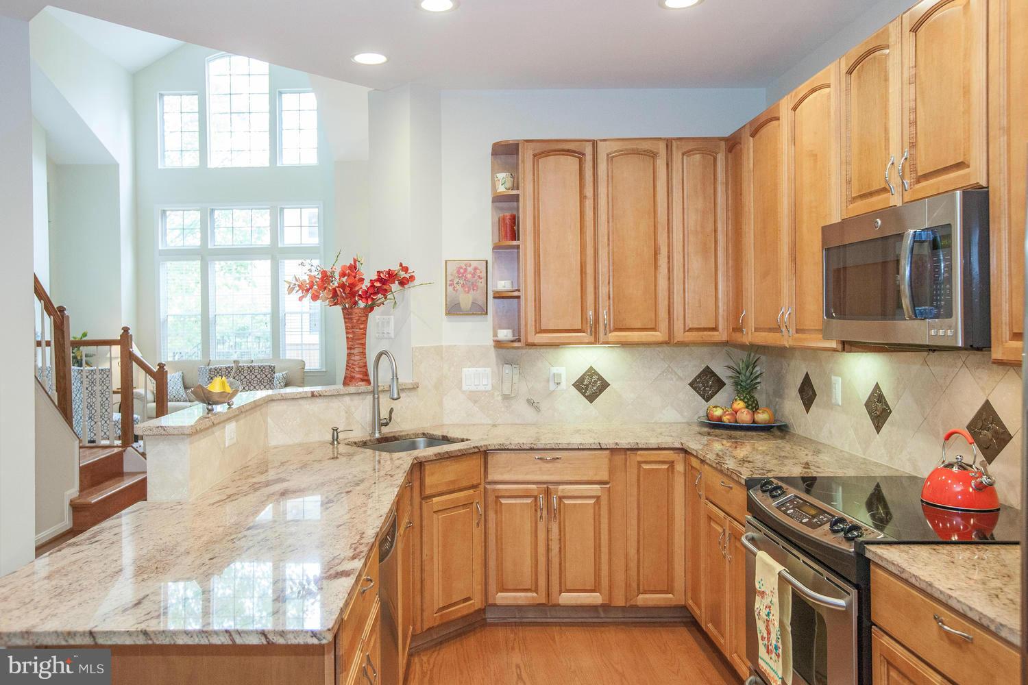 7035 Haycock Road, Unit F Falls Church, VA 22043 - Photo 10 of 30 Kitchen
