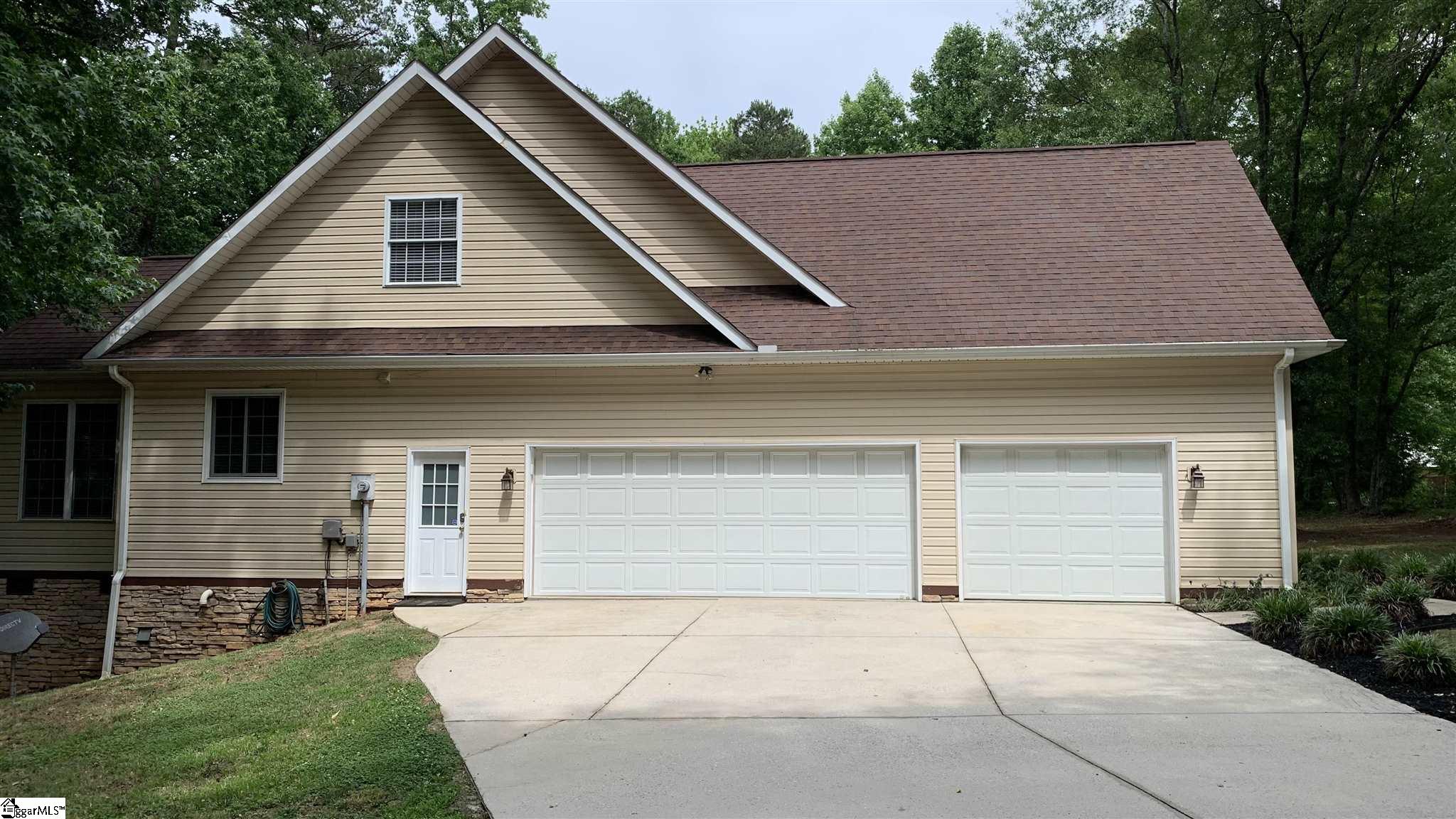 222 McCall Road Simpsonville, SC 29680 - Photo 31 of 34