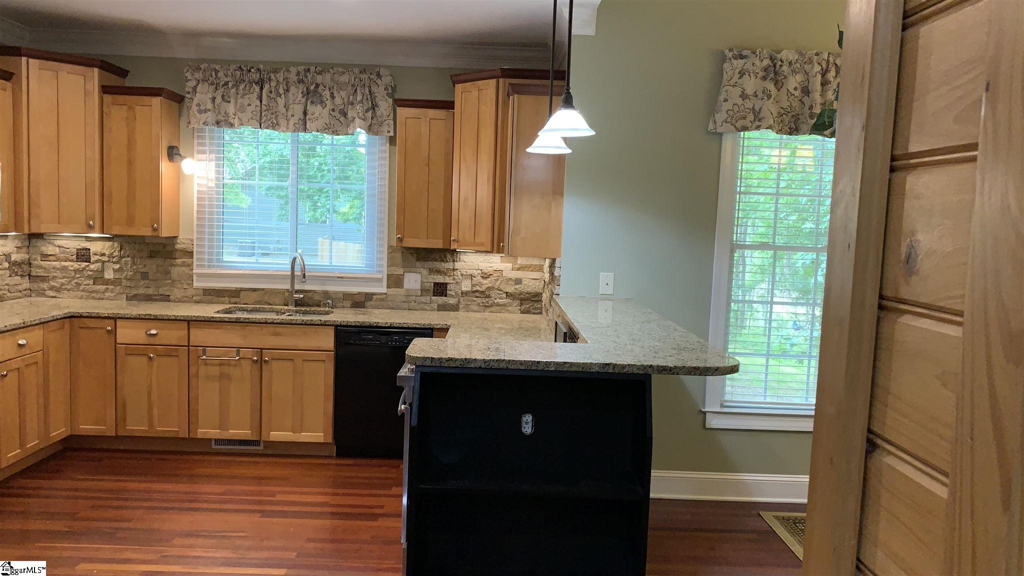 222 McCall Road Simpsonville, SC 29680 - Photo 9 of 34