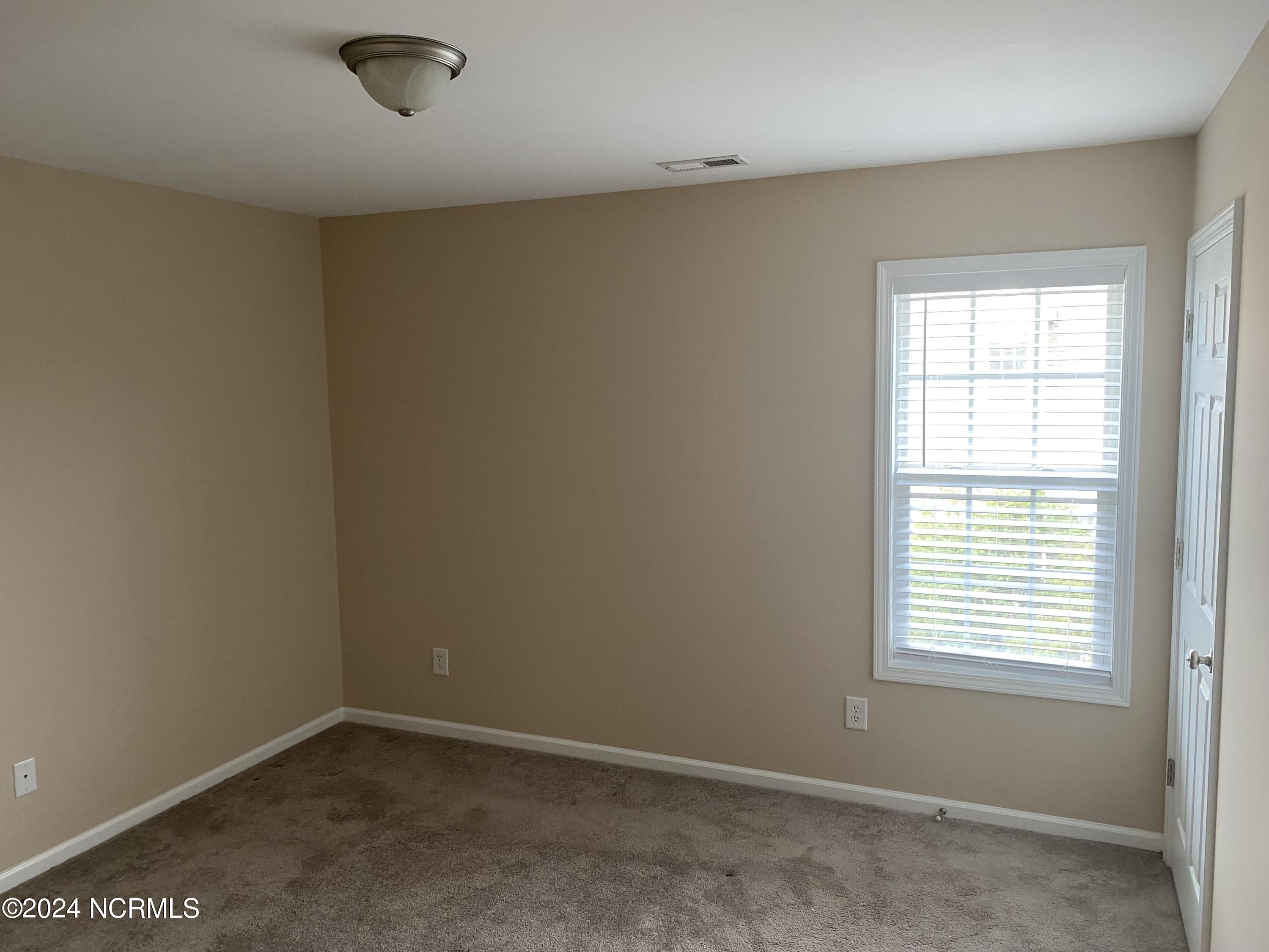 2202 Mayberry Loop Road, Unit 102 Morehead City, NC 28557 - Photo 5 of 7