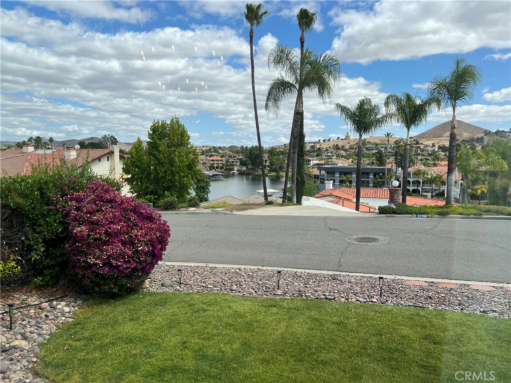 22781 Running Rabbit Court Canyon Lake, CA 92587 - Photo 8 of 41