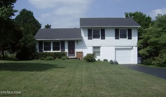 $335,000 | 5709 Stoneleigh Road, Knoxville, TN 37912