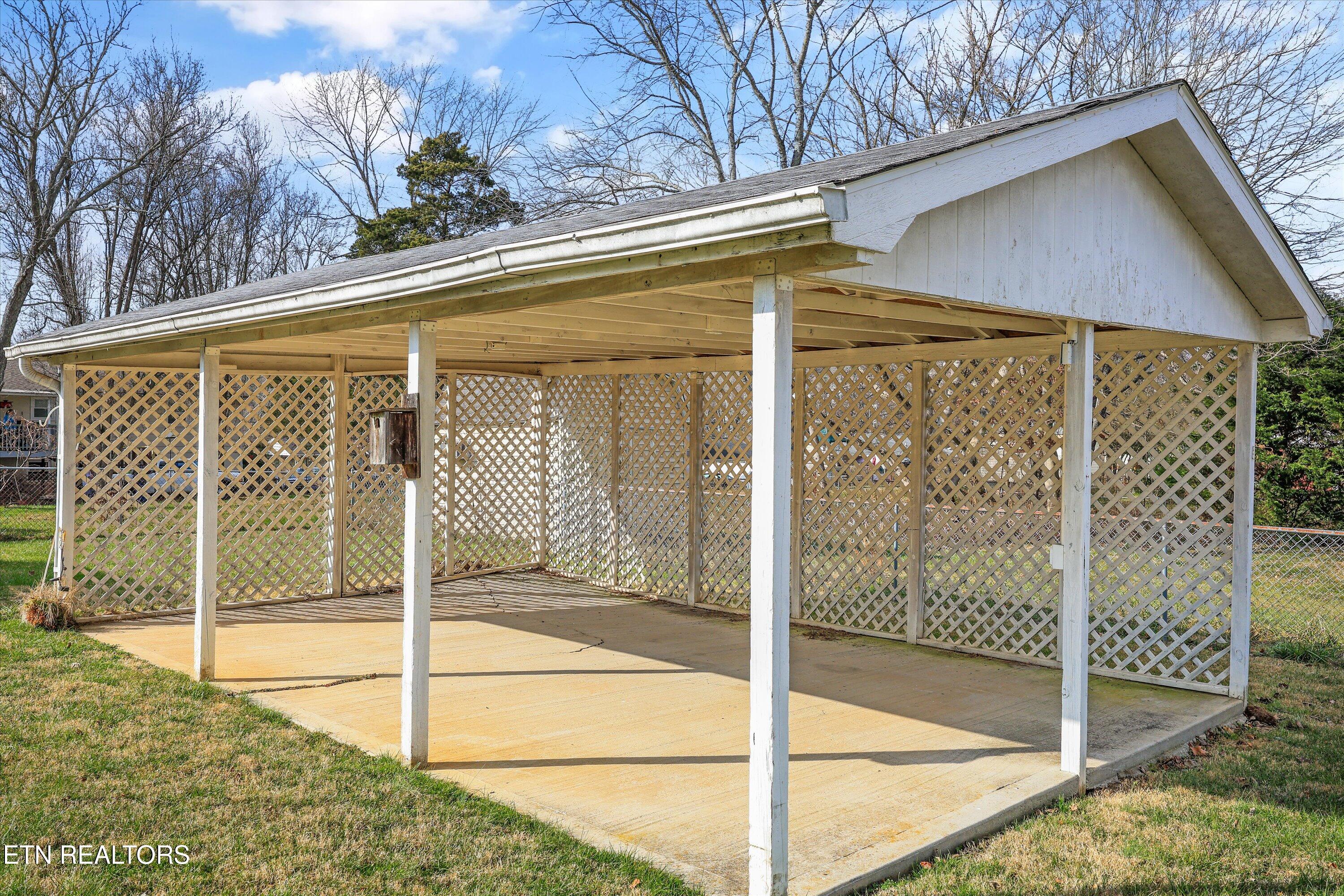 5709 Stoneleigh Road Knoxville, TN 37912 - Photo 30 of 38 31-5709 Stoneleigh Rd 22