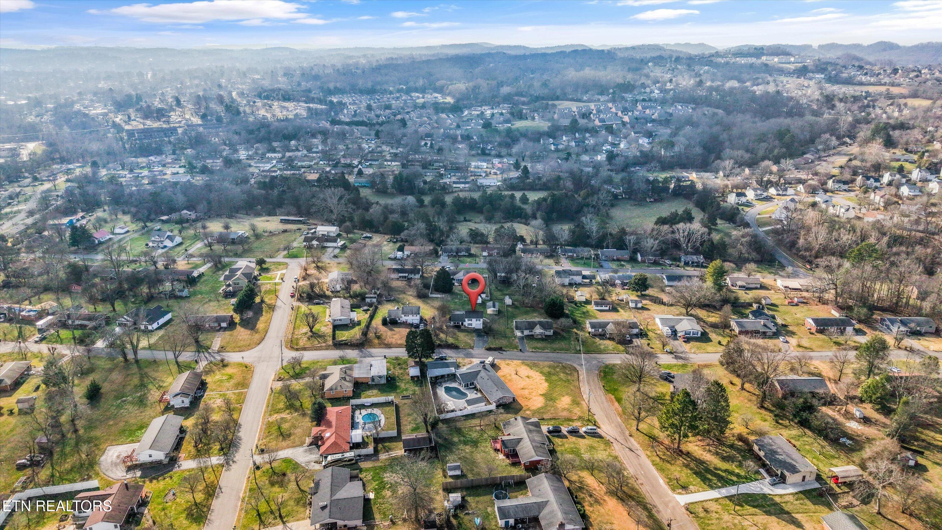 5709 Stoneleigh Road Knoxville, TN 37912 - Photo 38 of 38 40-5709 Stoneleigh Rd 34