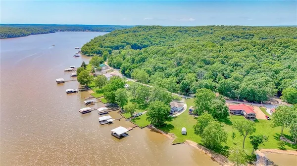 $499,900 | 33096 Canopy Lane, Lincoln, MO 65338