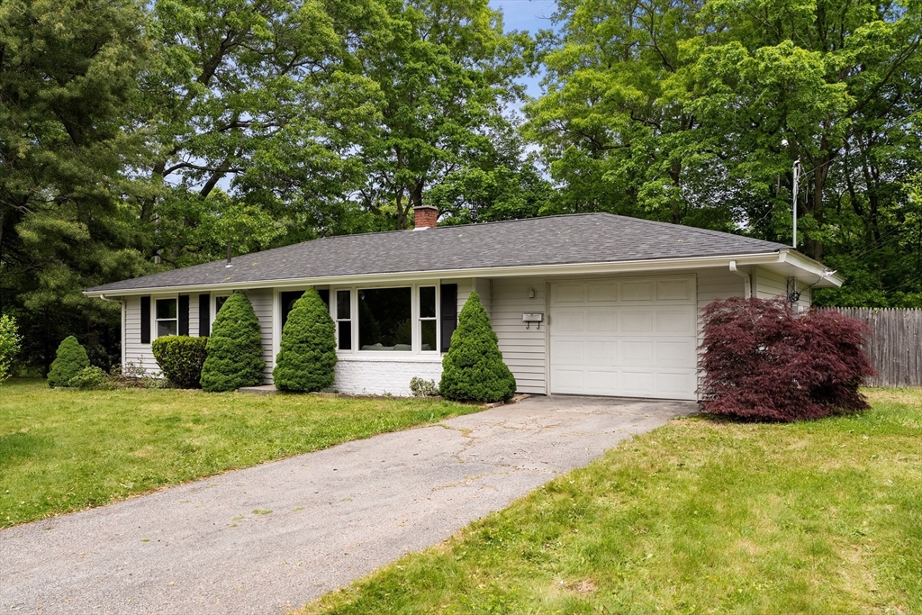 67 Roslyn Road Brockton, MA 02302 - Photo 1 of 32