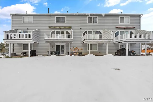 $249,900 | 8205 Boatwatch Drive, Clay, NY 13027