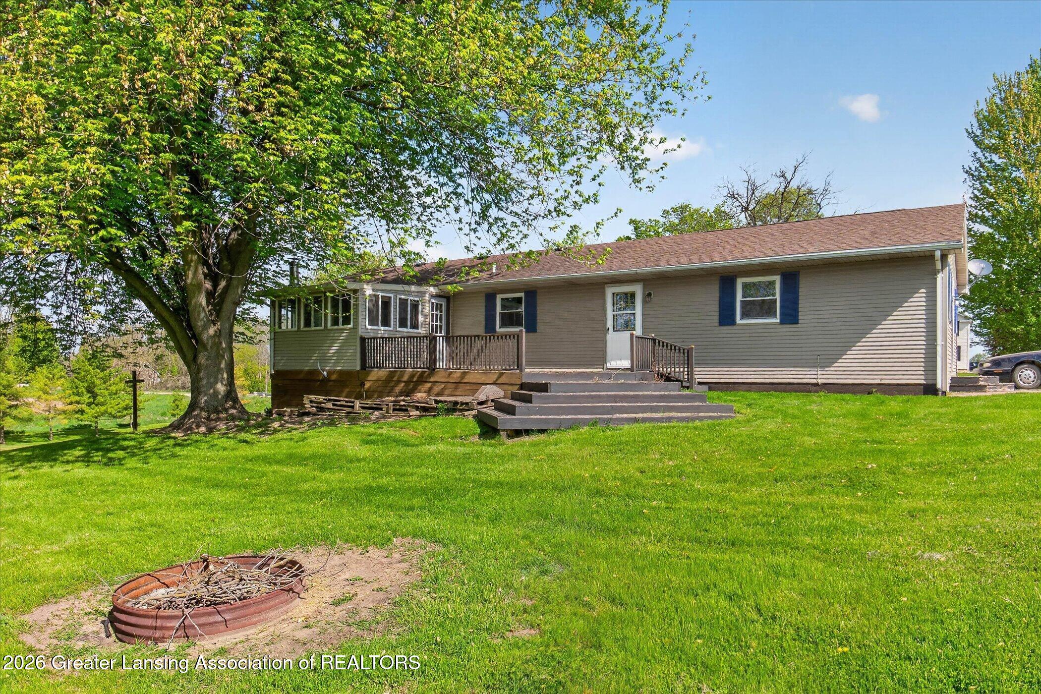 8415 Church Road St. Johns, MI 48879 - Photo 58 of 76 56-8415-Church-Rd-WindowStill-Photograph