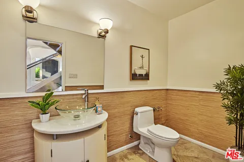 $5,600,000 | 29417 Bluewater Road, Malibu, CA 90265