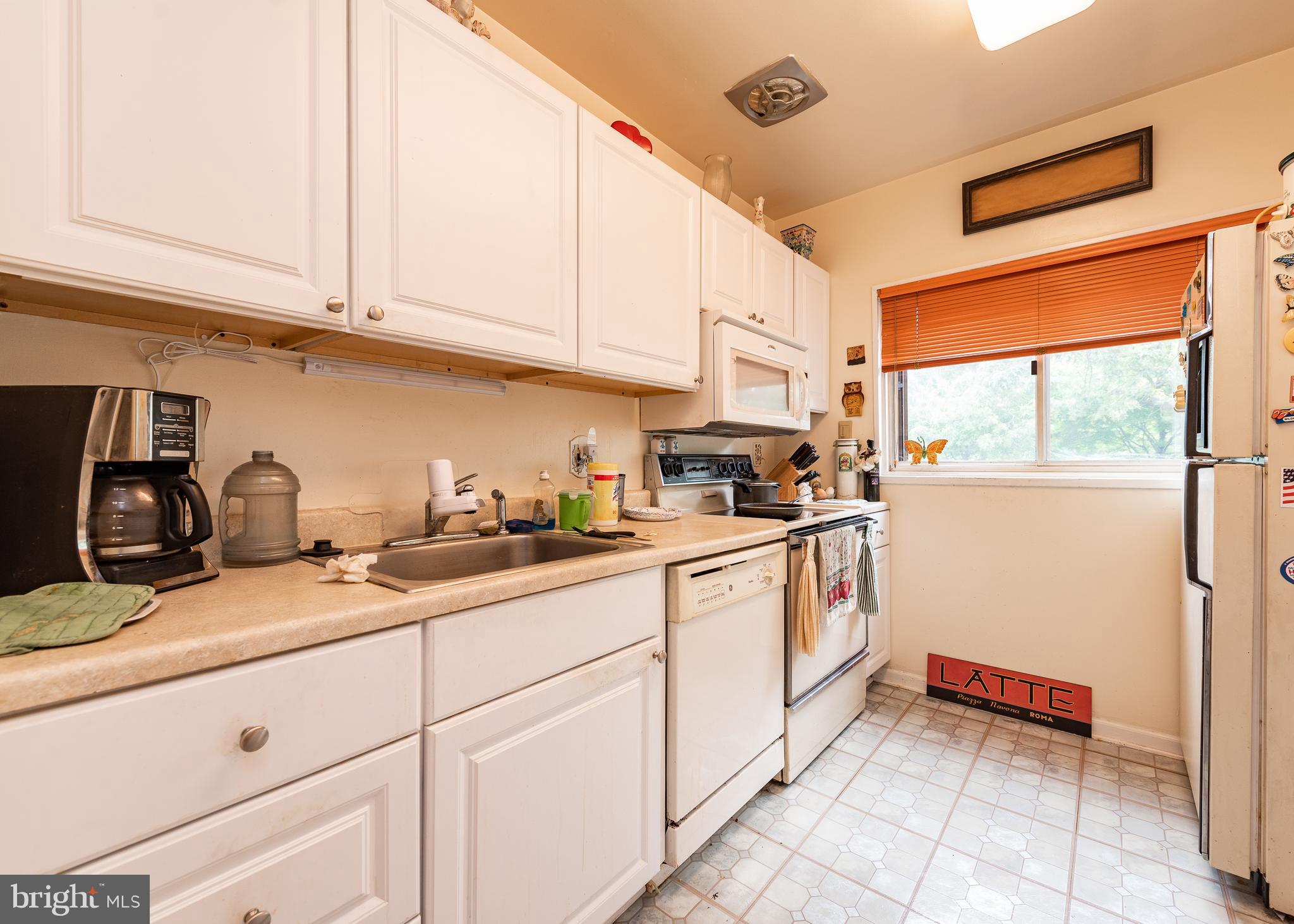 5910 Taylor Road Riverdale, MD 20737 - Photo 7 of 21 Kitchen