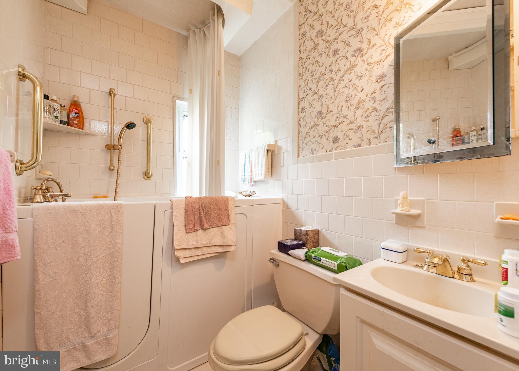 5910 Taylor Road Riverdale, MD 20737 - Photo 9 of 21 Bathroom
