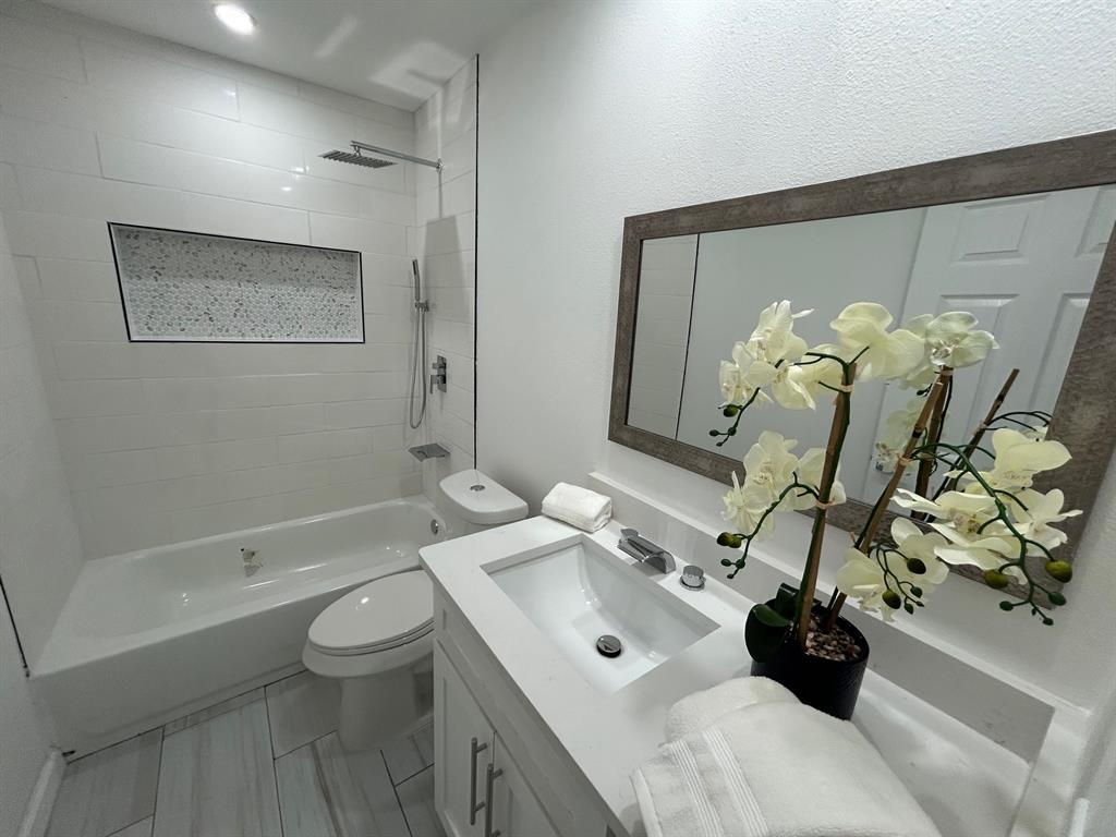 8545 Midpark Road, Unit 9 Dallas, TX 75240 - Photo 7 of 24