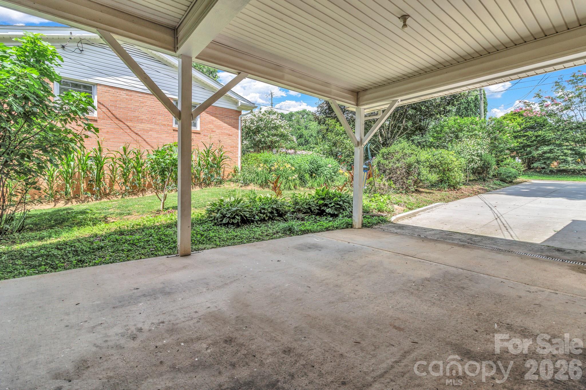 67 Wagon Road Asheville, NC 28805 - Photo 6 of 44