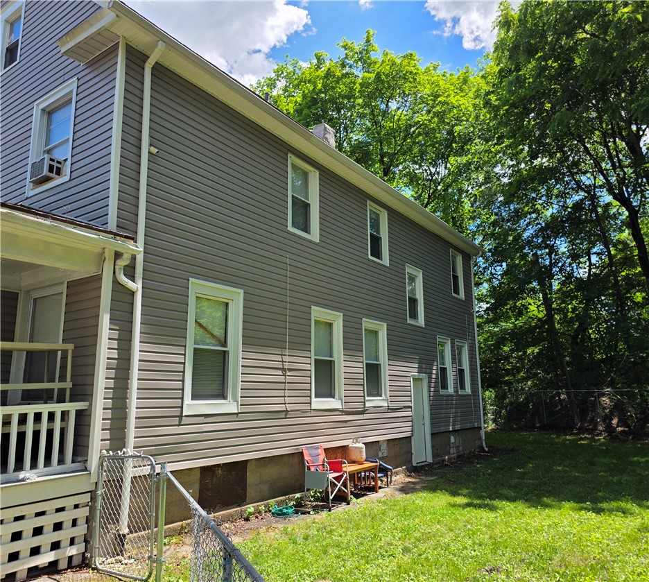 149 Glendale Park Rochester, NY 14613 - Photo 5 of 48