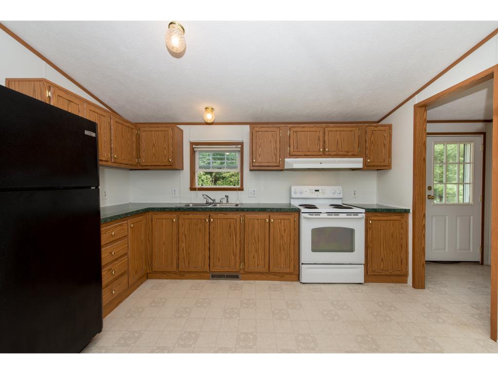 126 Brixham Road Eliot, ME 03903 - Photo 17 of 35