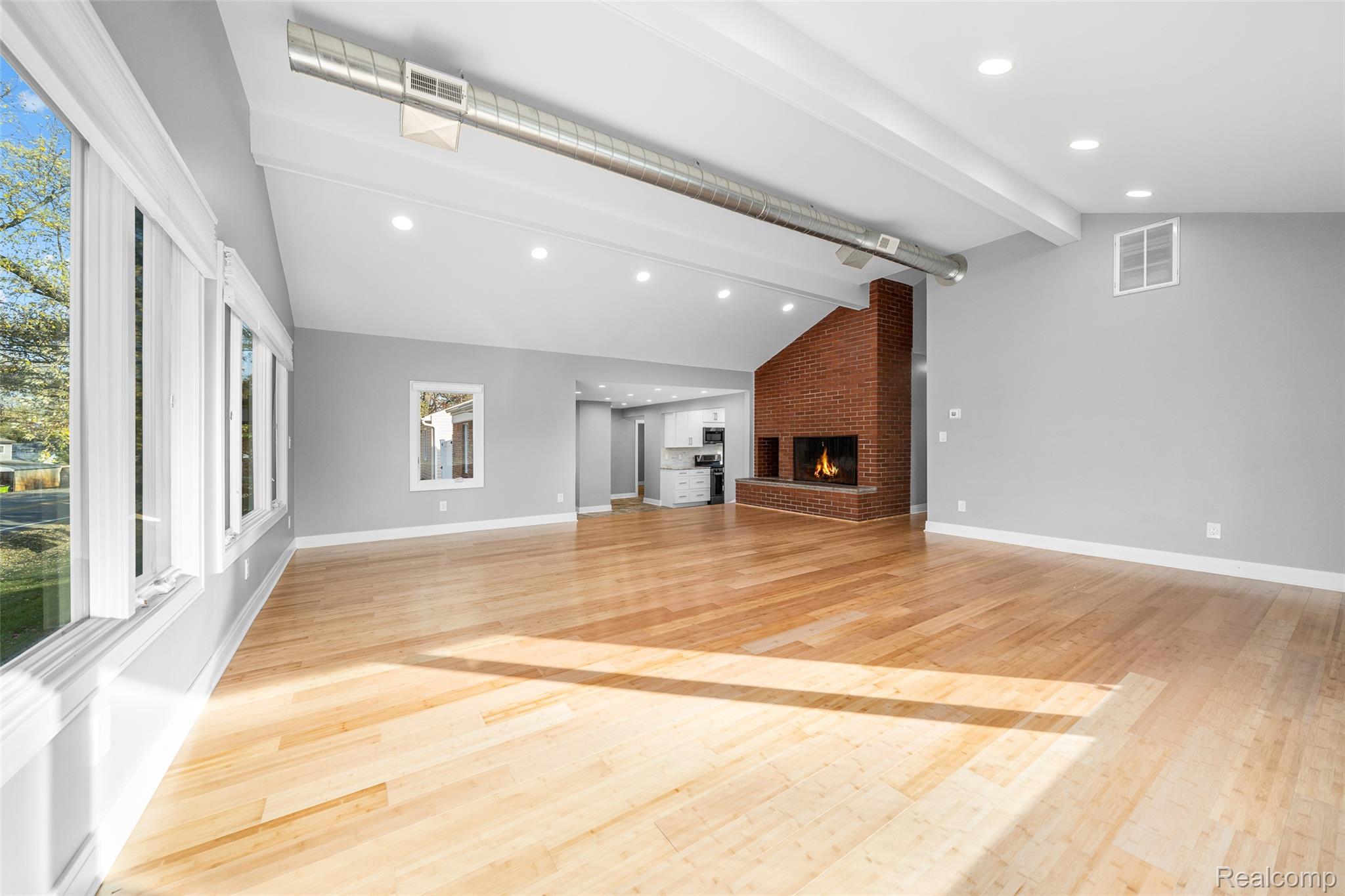 7175 Richardson Road West Bloomfield, MI 48323 - Photo 5 of 33 12.jpg