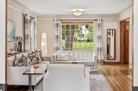 $725,000 | 1843 West Highland Parkway, St. Paul, MN 55116