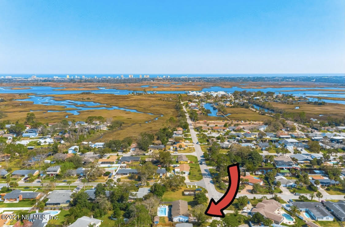 14443 Stacey Road Jacksonville, FL 32250 - Photo 14 of 16 a view of an ocean with a city