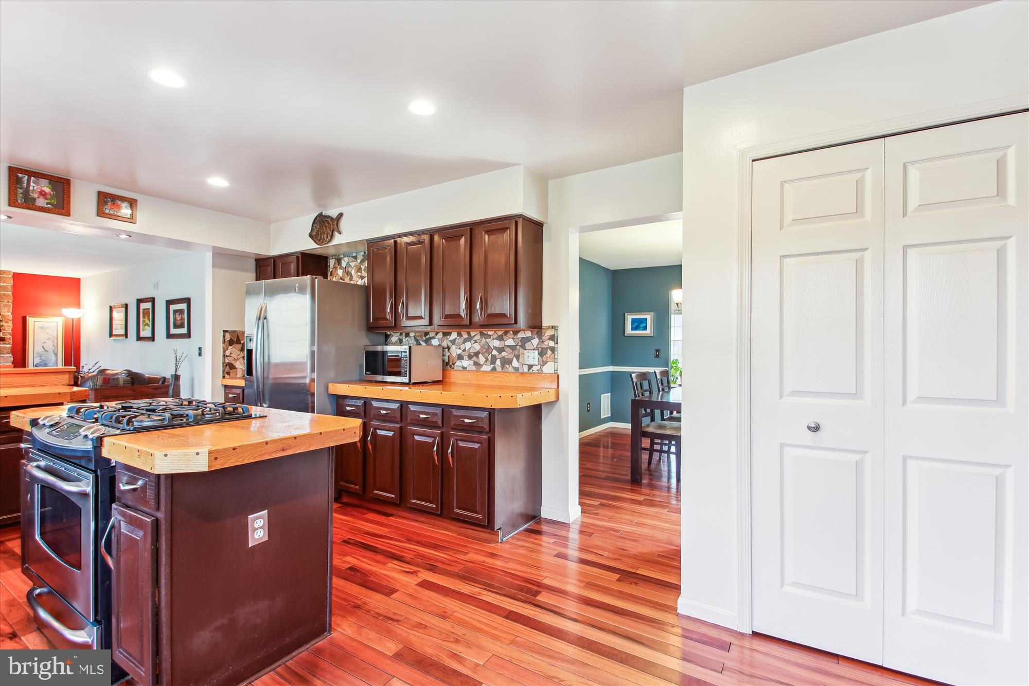 918 Berwick Drive Annapolis, MD 21403 - Photo 17 of 71 Breakfast Area