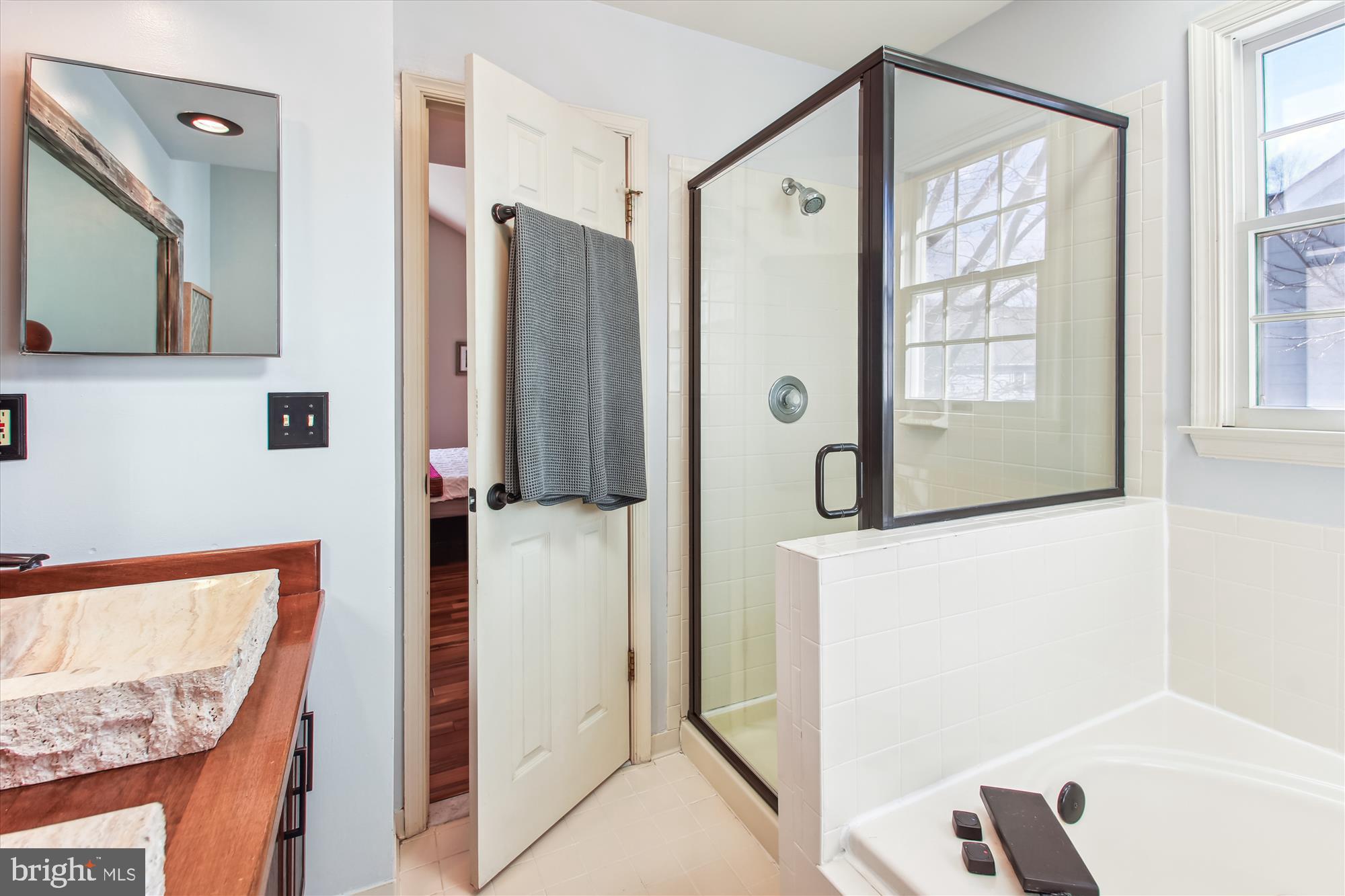 918 Berwick Drive Annapolis, MD 21403 - Photo 27 of 71 Primary Bath