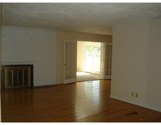 2606 Carousel Drive Springfield, OH 45503 - Photo 5 of 18