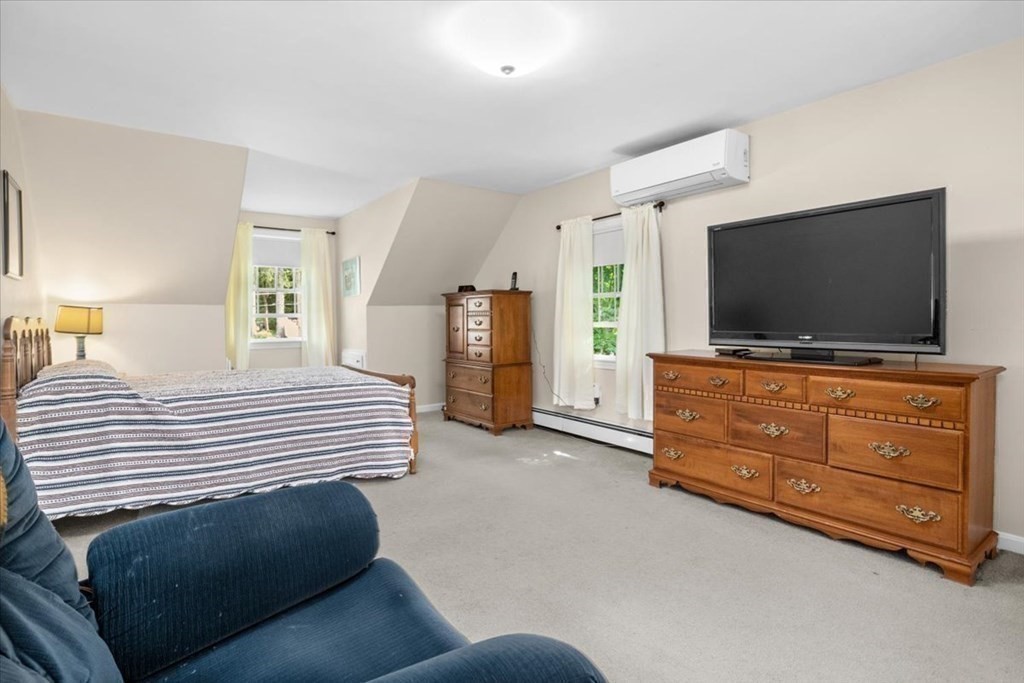 20 Hutchinson Road Walpole, MA 02081 - Photo 26 of 42 Gallery Image 26