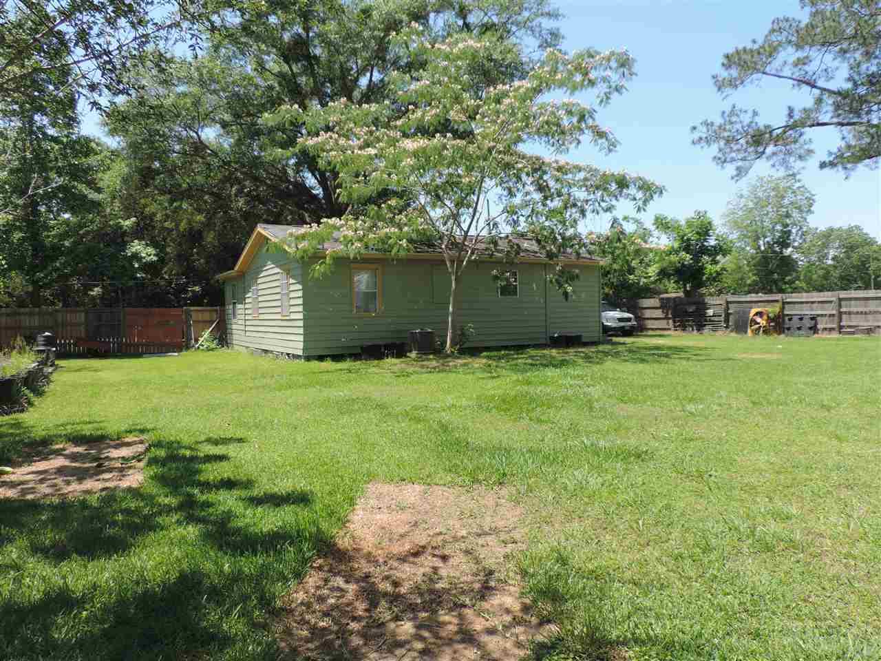 1104 Isabella Road Cantonment, FL 32533 - Photo 19 of 21