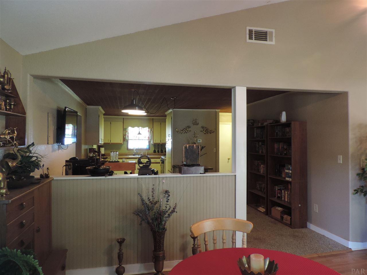 1104 Isabella Road Cantonment, FL 32533 - Photo 4 of 21