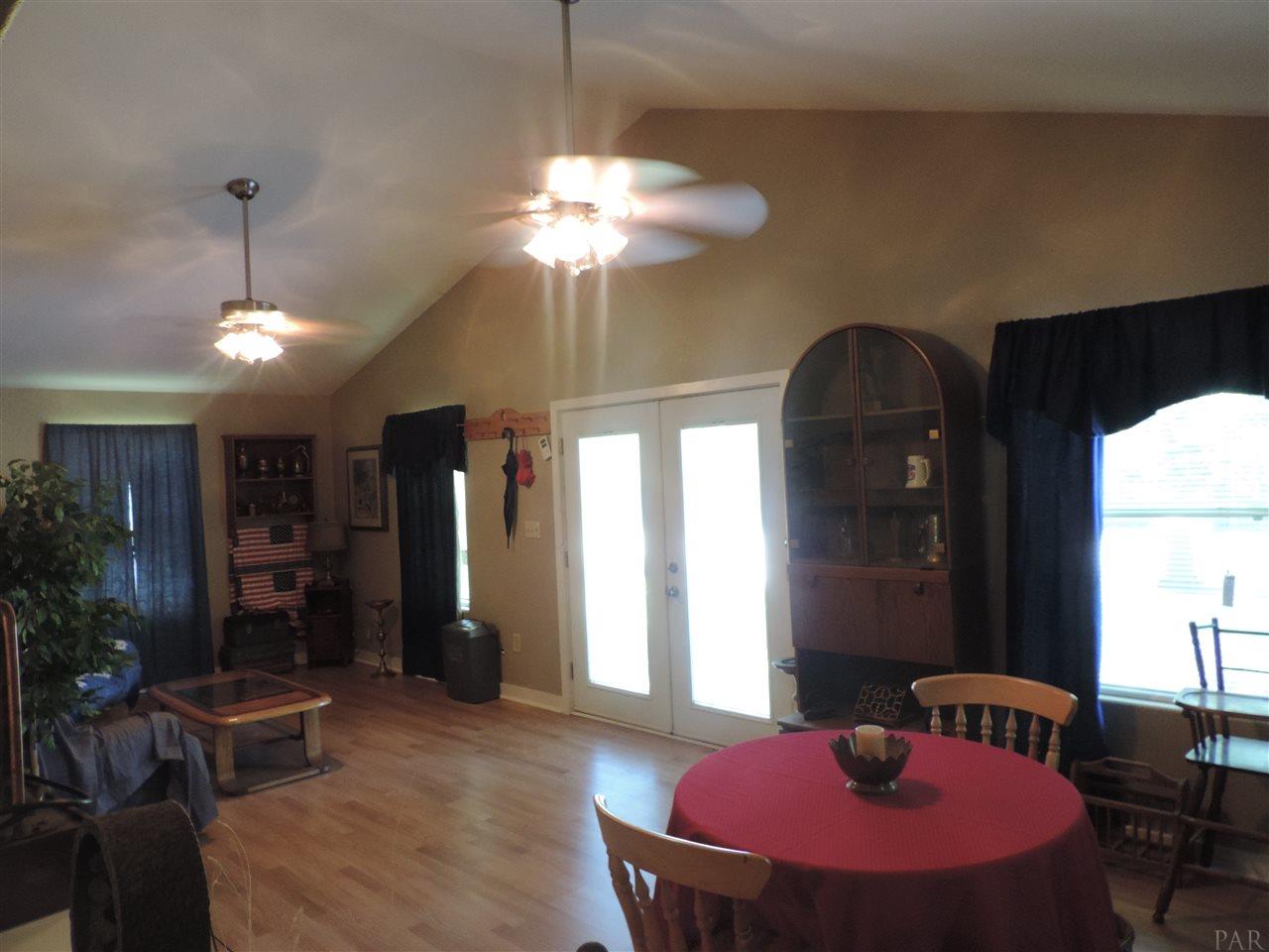 1104 Isabella Road Cantonment, FL 32533 - Photo 6 of 21