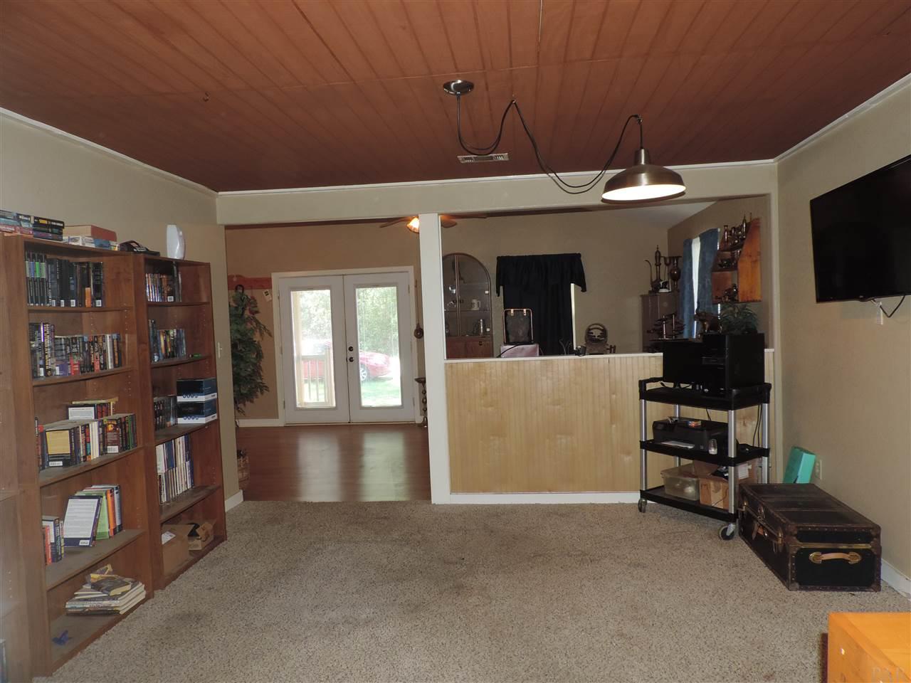1104 Isabella Road Cantonment, FL 32533 - Photo 7 of 21
